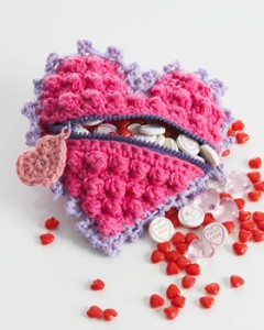 crochet heart coin purse