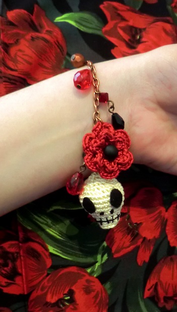 Day of the dead bracelet - Inside Crochet