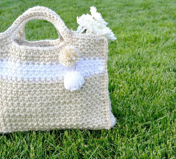 Pretty-Large-Crochet-Tote