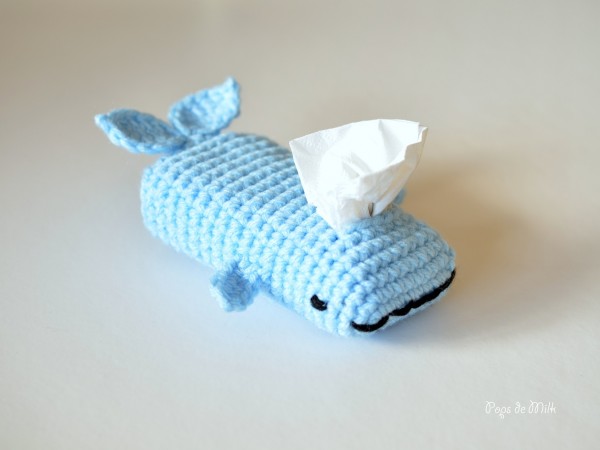 Whale-Tissue-Cozy-3-Pops-de-Milk-600x450