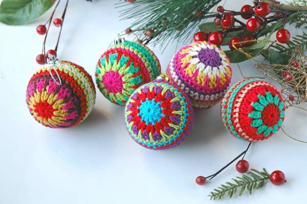 xmas_baubles_1_medium2